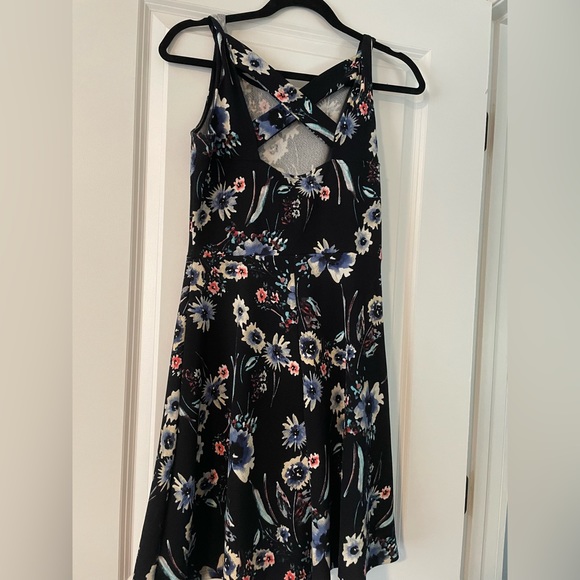 Feya Knit Dress - Picture 4 of 4